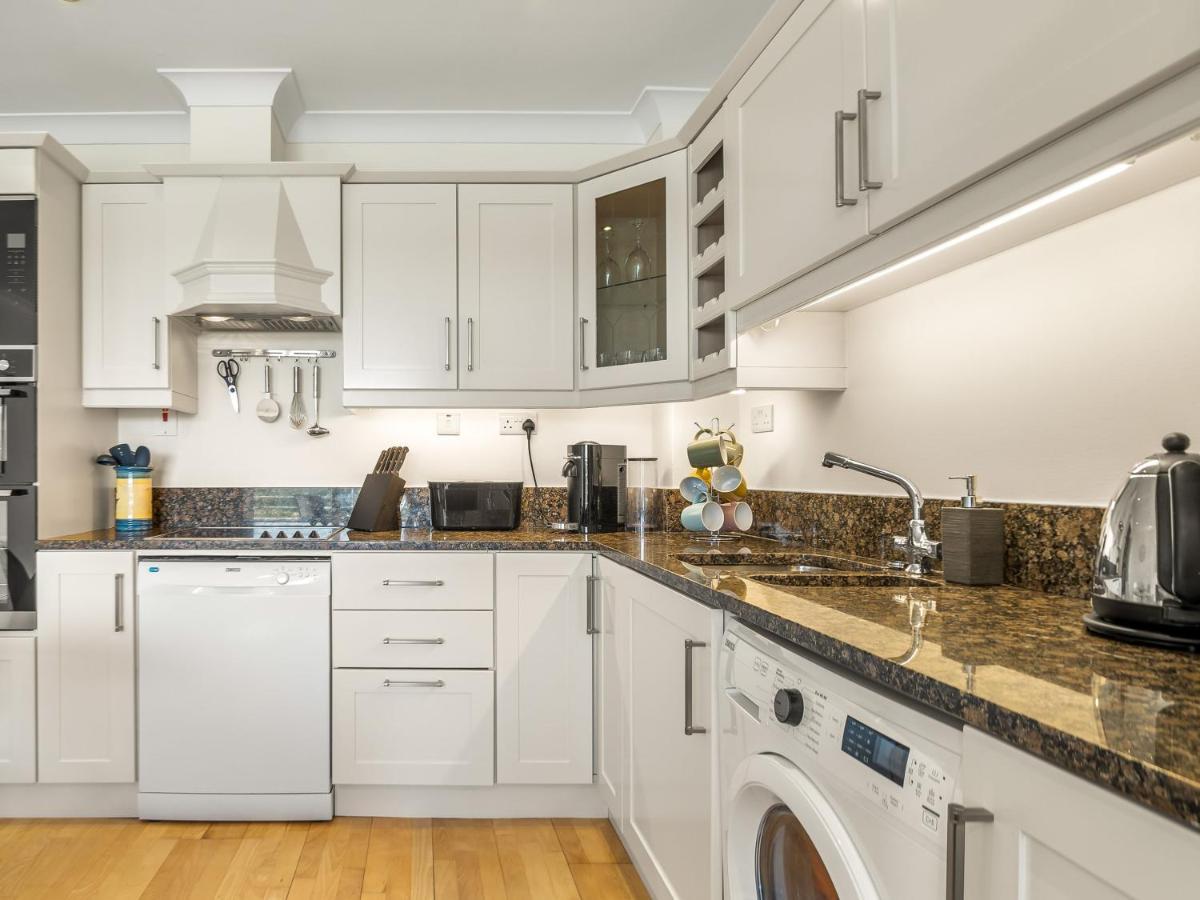 Clifden Seaview - Stunning Apartment Bagian luar foto